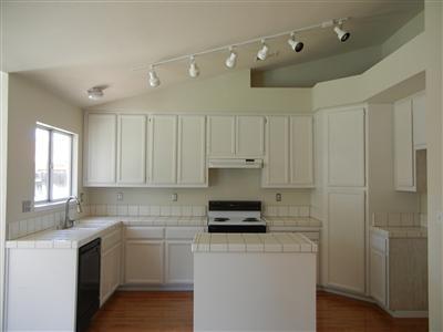1046 Lourence Dr, Tracy, CA 95376 photo 3