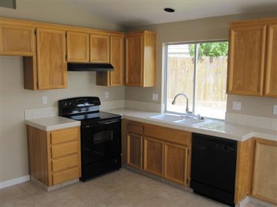 3080 Reyes Ln, Tracy, CA 95376 photo 2