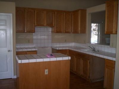 683 Candlestick Ct, Turlock, CA 95382 photo 4