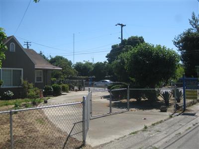 832 California Ave, Modesto, CA 95351 photo 2
