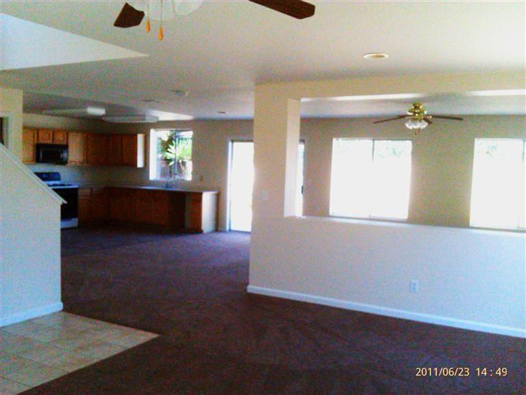 400 Red Robin Dr, Patterson, CA 95363 photo 3