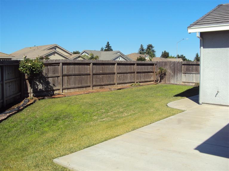 944 San Diego Ave, Madera, CA 93637 photo 5
