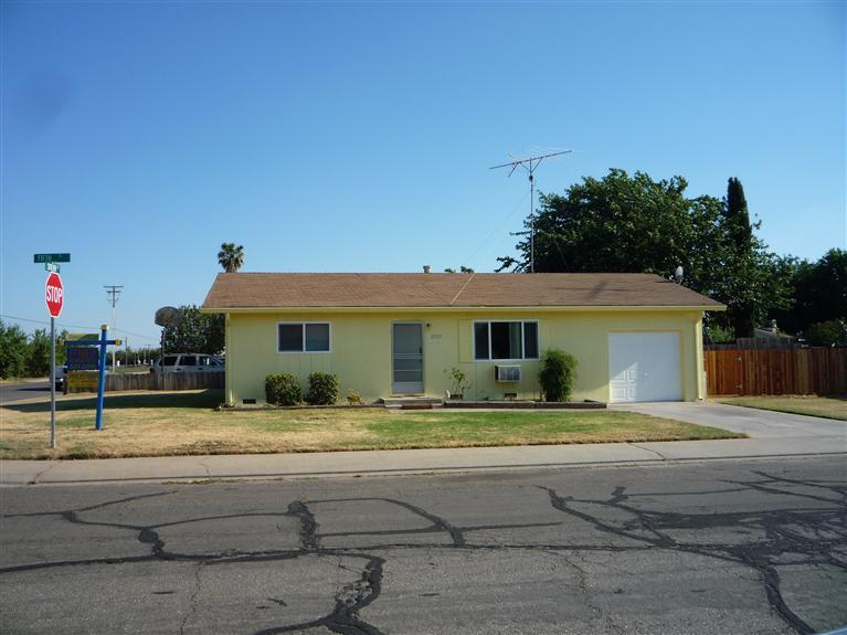 2929 5th St, Hughson, CA 95326 photo 2