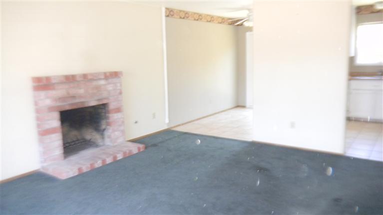 812 Altamont Ct, Modesto, CA 95358 photo 2