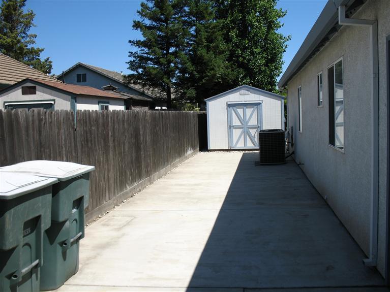 1837 Exeter Dr, Manteca, CA 95336 photo 9