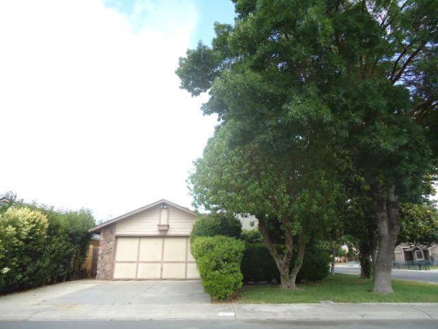 1716 Dezzani Ct, Modesto, CA 95358 photo 1