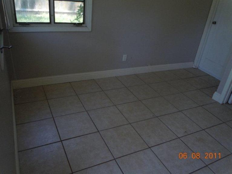 304 7th St, Gustine, CA 95322 photo 9