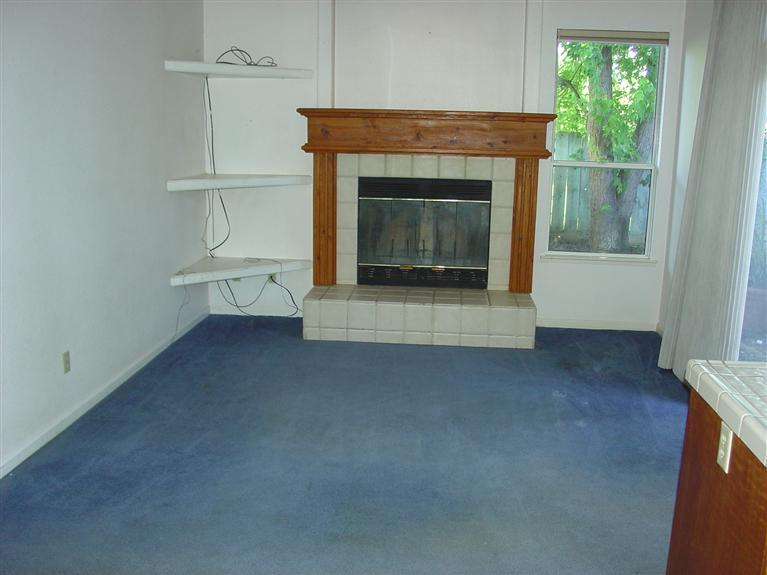 196 W C St, Galt, CA 95632 photo 4