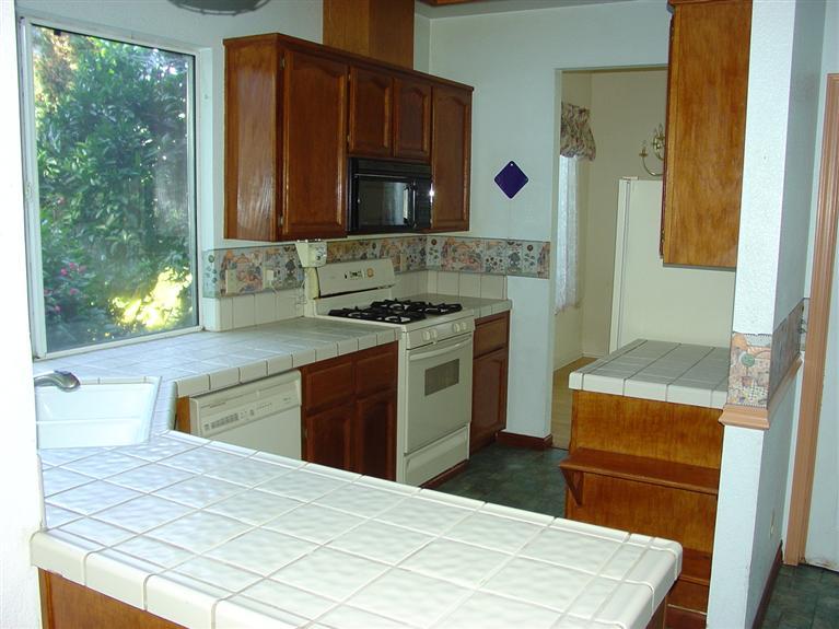 196 W C St, Galt, CA 95632 photo 2