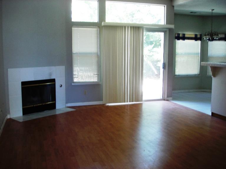 2205 Lantern Dr, Modesto, CA 95355 photo 2