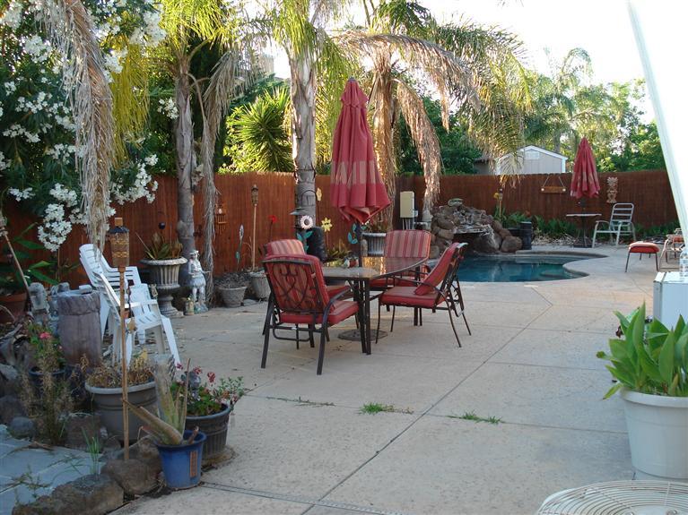 725 Ruess Rd, Ripon, CA 95366 photo 2