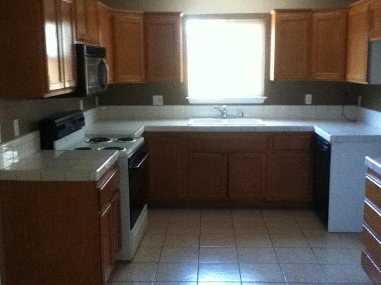 260 N West Ave, Turlock, CA 95380 photo 4