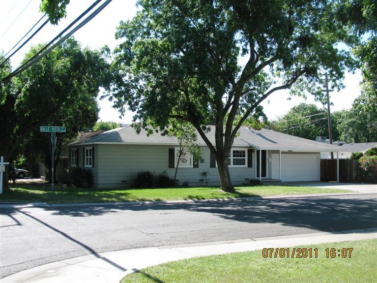 1905 Valle Vista Ave, Modesto, CA 95350 photo 1
