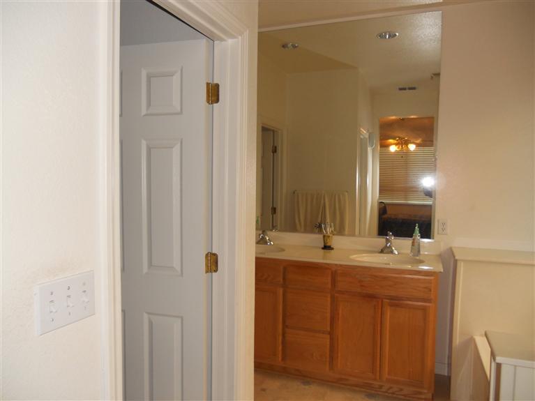3654 Macadamia Ln, Ceres, CA 95307 photo 9