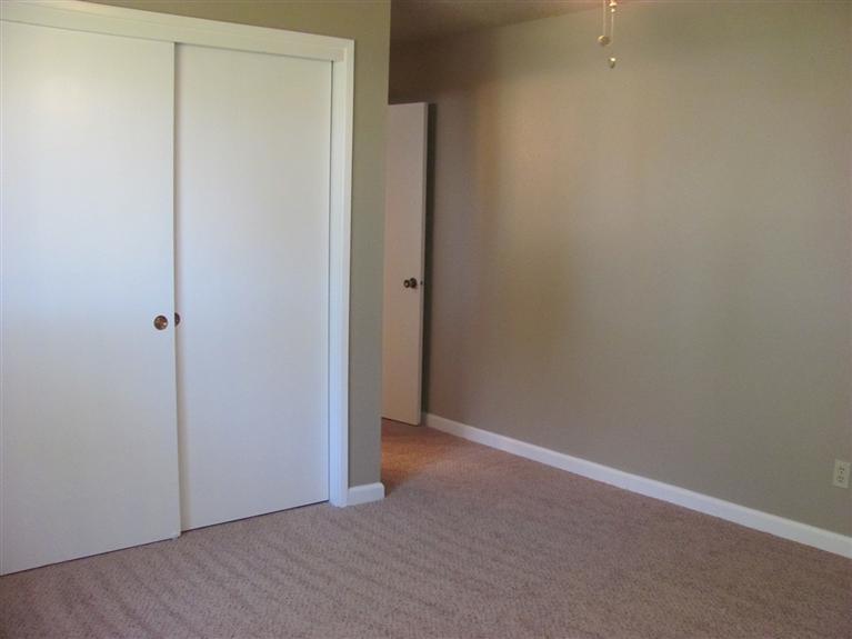 913 Edinburgh Dr, Modesto, CA 95350 photo 7
