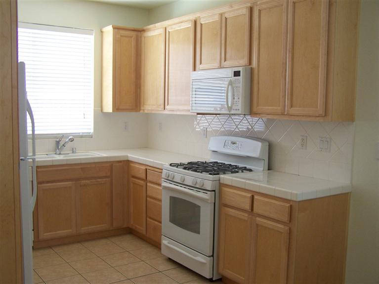 1805 Calaveras Ln, Tracy, CA 95377 photo 3