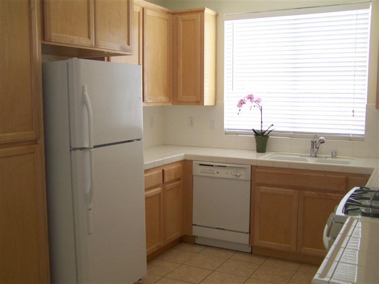 1805 Calaveras Ln, Tracy, CA 95377 photo 2