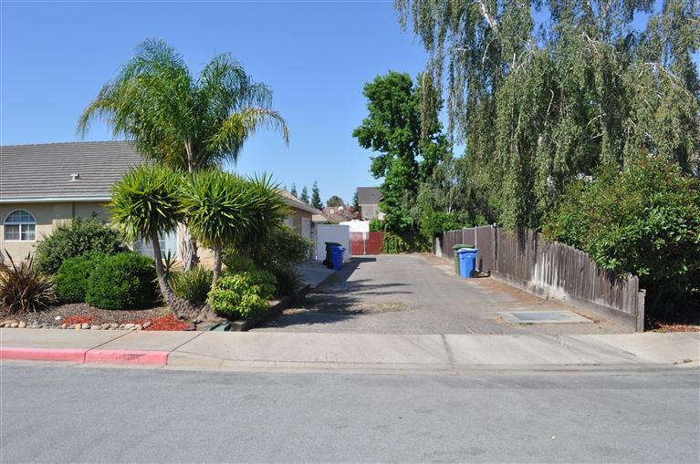 1821 Smith Dr, Turlock, CA 95382 photo 25