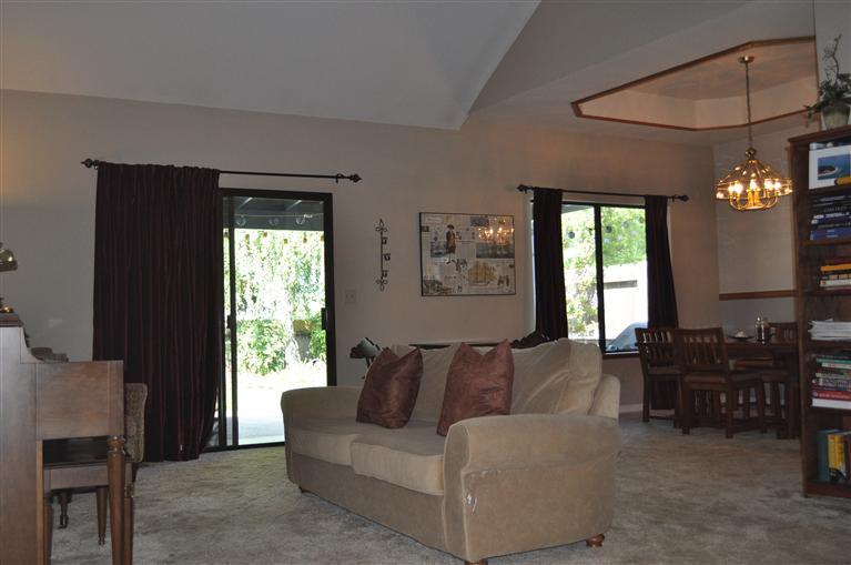 1821 Smith Dr, Turlock, CA 95382 photo 2