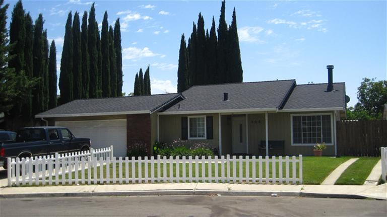 308 Halley Ct, Patterson, CA 95363 photo 1