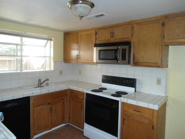 1650 N Bear Creek Dr, Merced, CA 95348 photo 4
