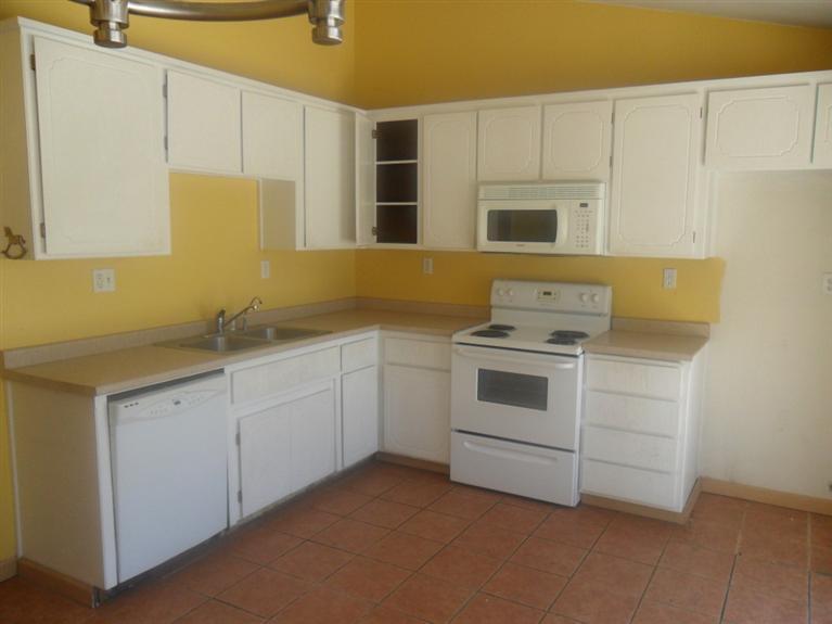 1928 Amsterdam Ln, Modesto, CA 95356 photo 3