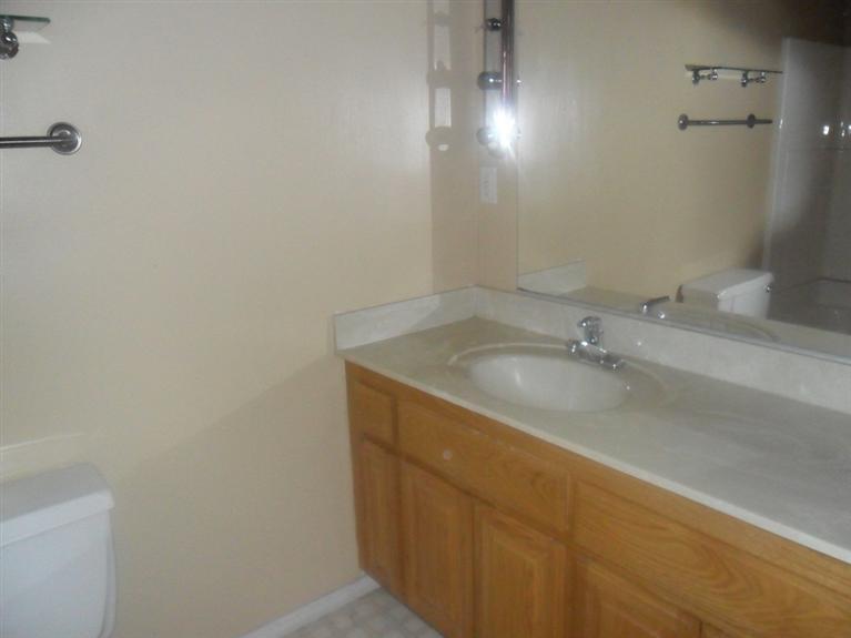 1928 Amsterdam Ln, Modesto, CA 95356 photo 9
