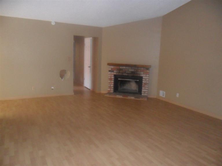 1928 Amsterdam Ln, Modesto, CA 95356 photo 2