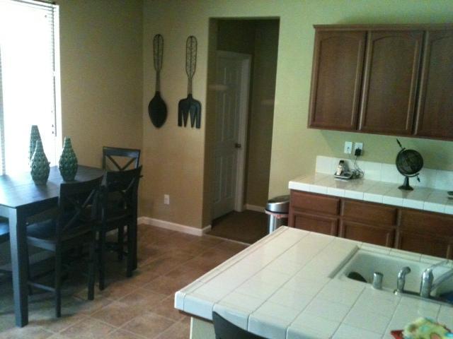 4029 Enclave Dr, Turlock, CA 95382 photo 2