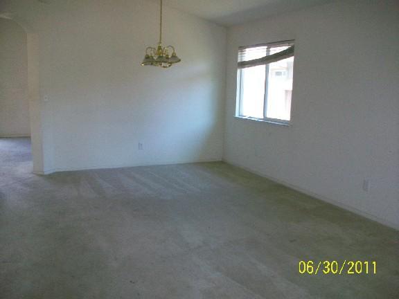 323 S Canal St, Merced, CA 95341 photo 2