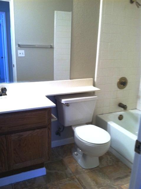 1047 Winters Dr, Manteca, CA 95337 photo 9