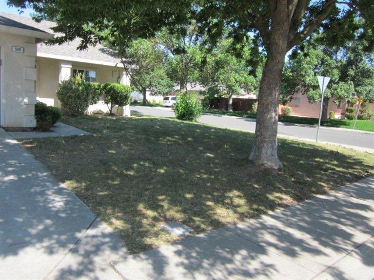 509 Blue Canyon Dr, Modesto, CA 95354 photo 2