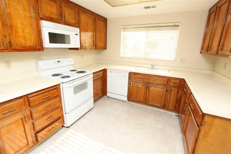 1204 Diablo Ave, Modesto, CA 95358 photo 4