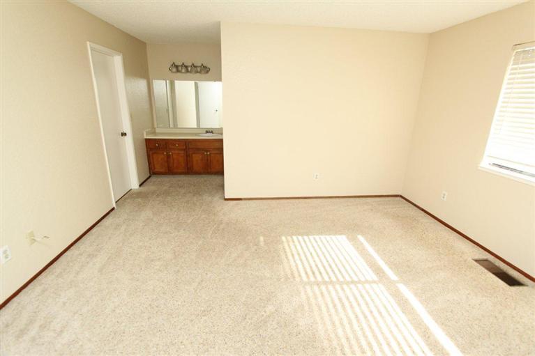 1204 Diablo Ave, Modesto, CA 95358 photo 8