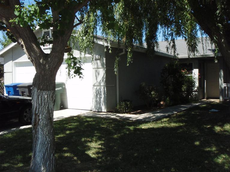 520 Bennett Dr, Patterson, CA 95363 photo 1