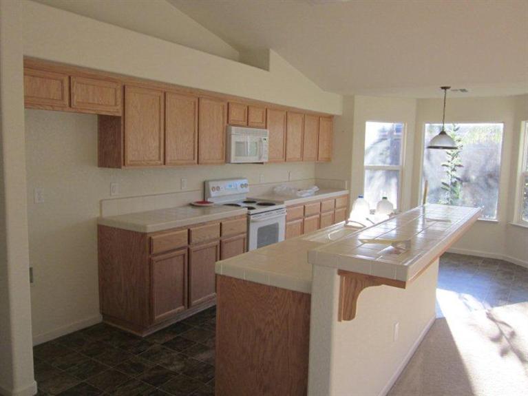 78 Via Marsala, Gustine, CA 95322 photo 5