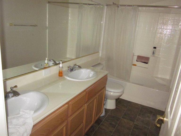 78 Via Marsala, Gustine, CA 95322 photo 7