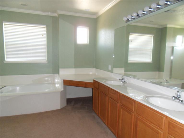 2905 Millbrook Ave, Modesto, CA 95355 photo 21