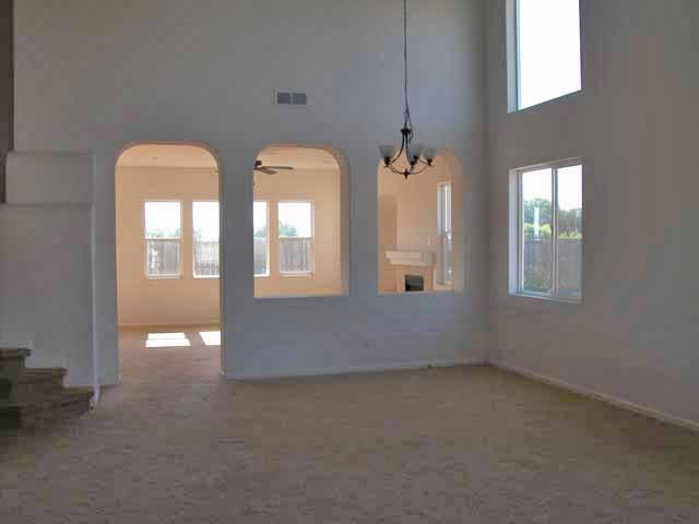 450 Geranium Cir, Galt, CA 95632 photo 2