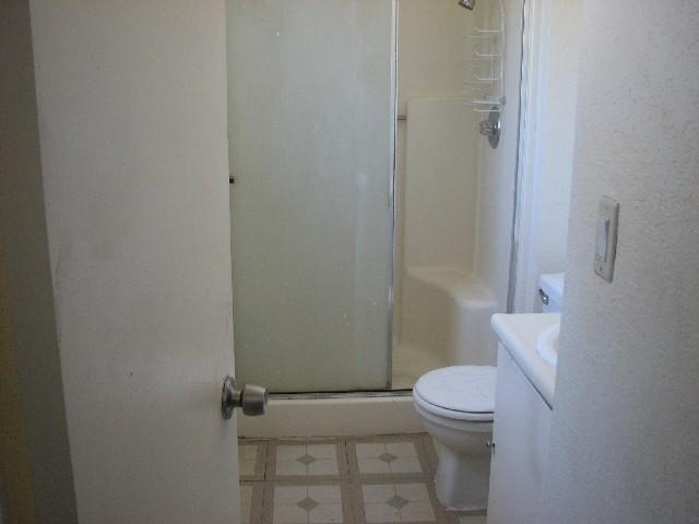 614 Periwinkle Dr, Patterson, CA 95363 photo 8