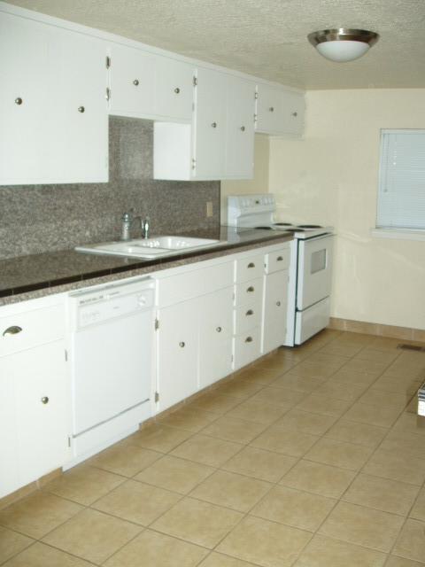 14301 Elm Ave, Patterson, CA 95363 photo 3