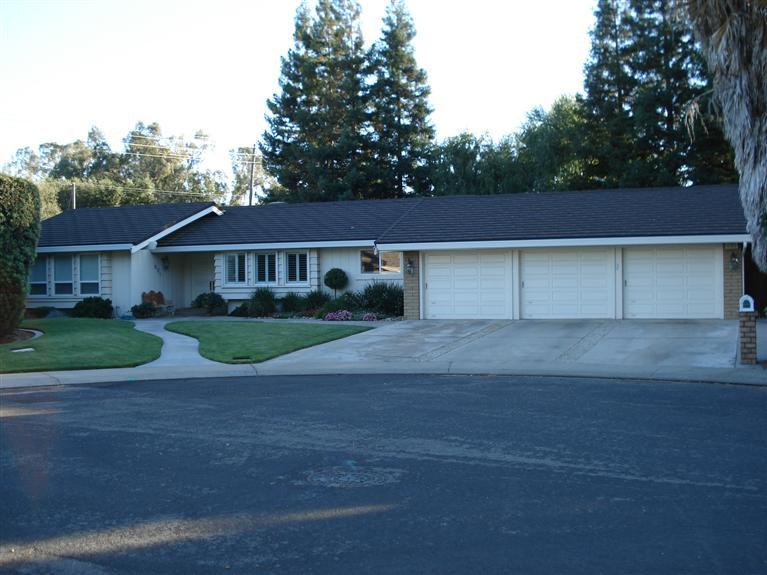 801 Suffolk Ln, Modesto, CA 95355 photo 1