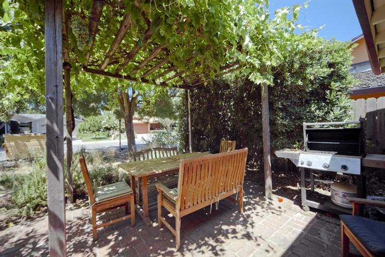 1718 Balsam Pl, Davis, CA 95618 photo 3