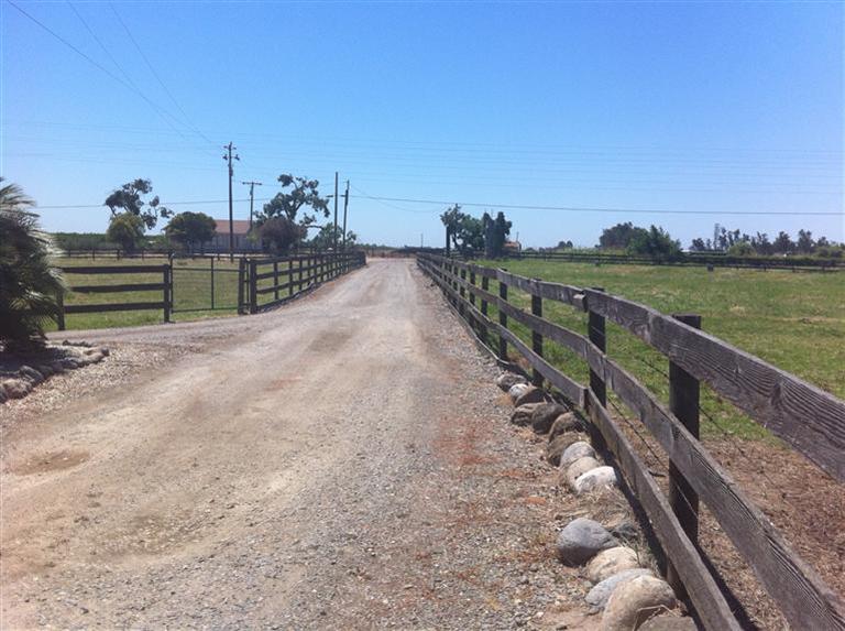 4951 Claribel Rd, Modesto, CA 95357 photo 1