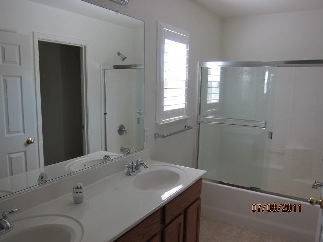 4911 Delphina Ct, Keyes, CA 95328 photo 7