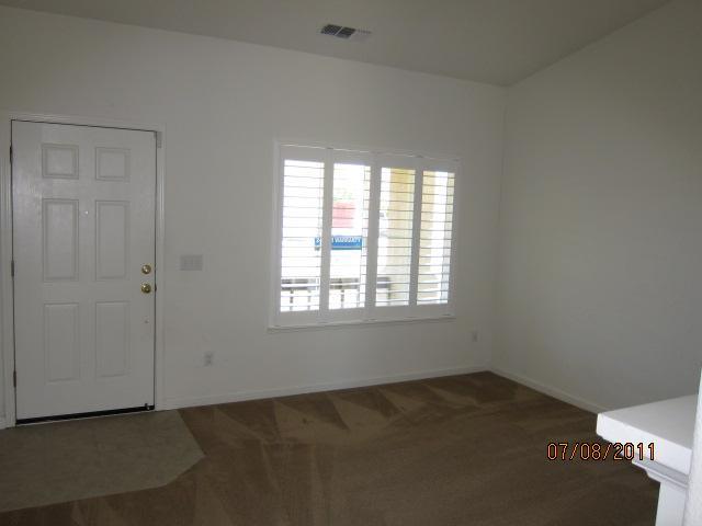 4911 Delphina Ct, Keyes, CA 95328 photo 5