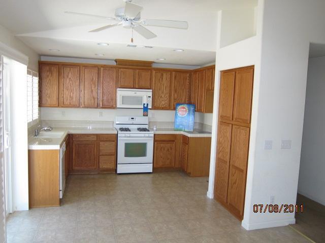 4911 Delphina Ct, Keyes, CA 95328 photo 2