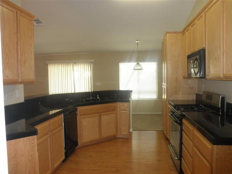 2383 N Shoemaker Ave, Merced, CA 95348 photo 4
