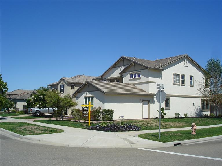 605 Otis Dr, Ripon, CA 95366 photo 2