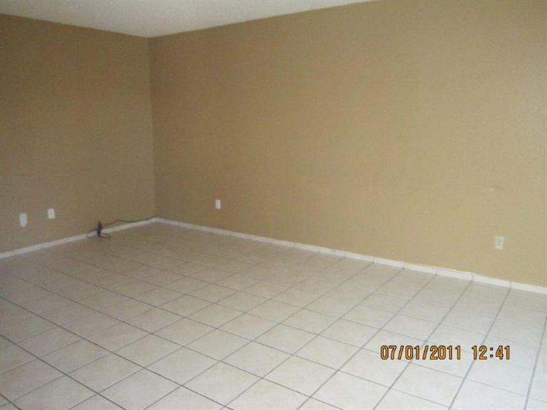 721 Crippen Ave, Modesto, CA 95351 photo 2